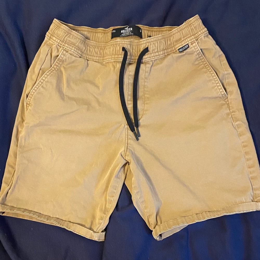 Hollister Men's Tan Athletic Shorts